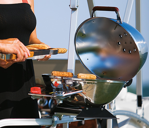 barbeque grill boat resized 600