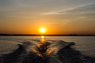 sunset big rideau wake resized 600